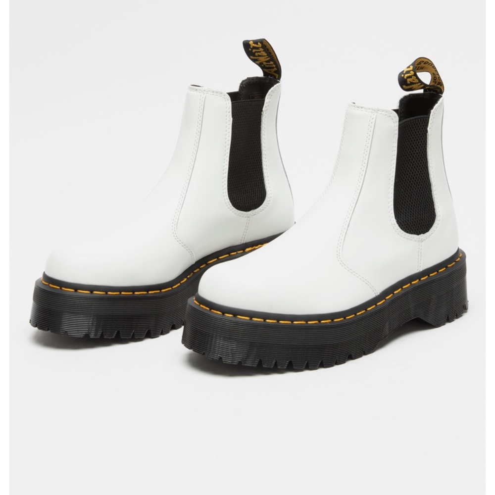 PLATFORM DOC MARTENS